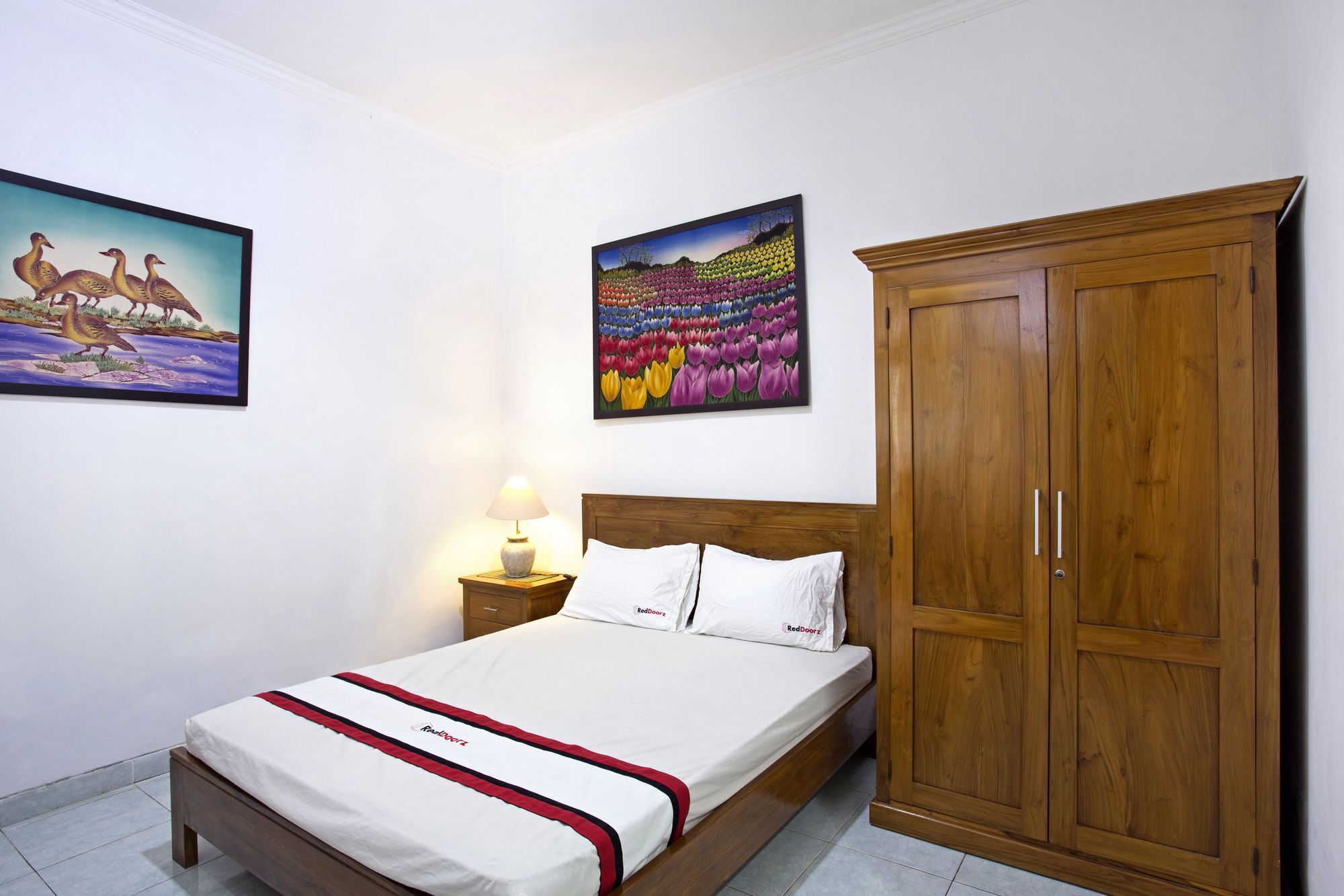 Hotel Reddoorz Near Adisucipto Airport Yogyakarta Exterior foto